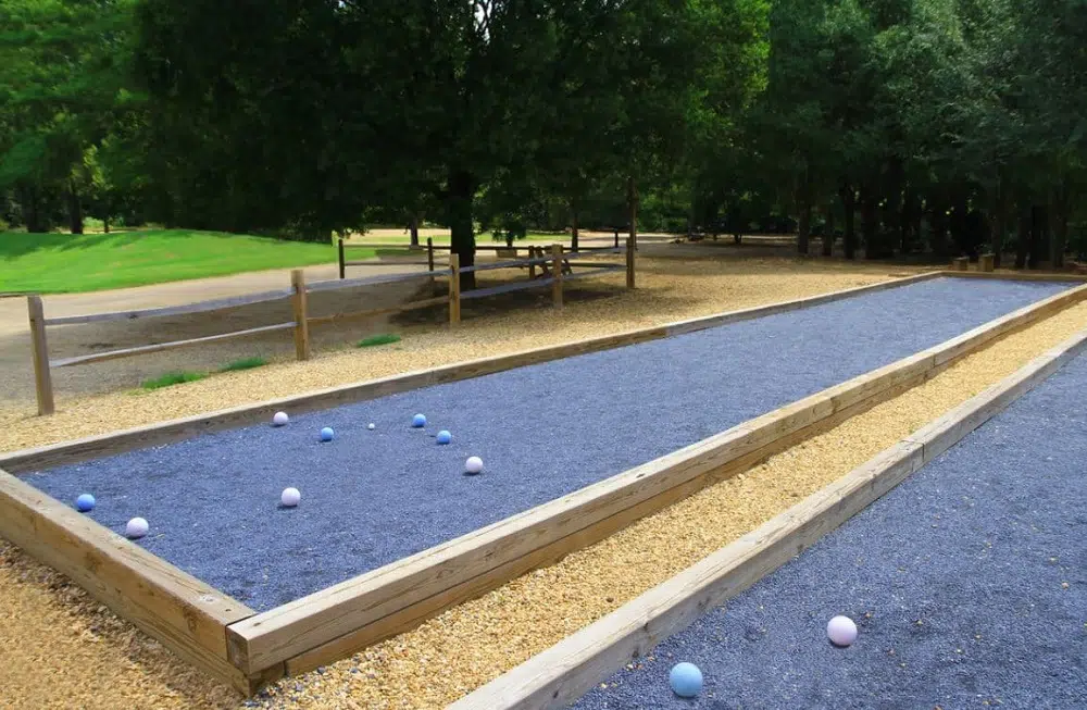 de boules faire un terrain de pétanque